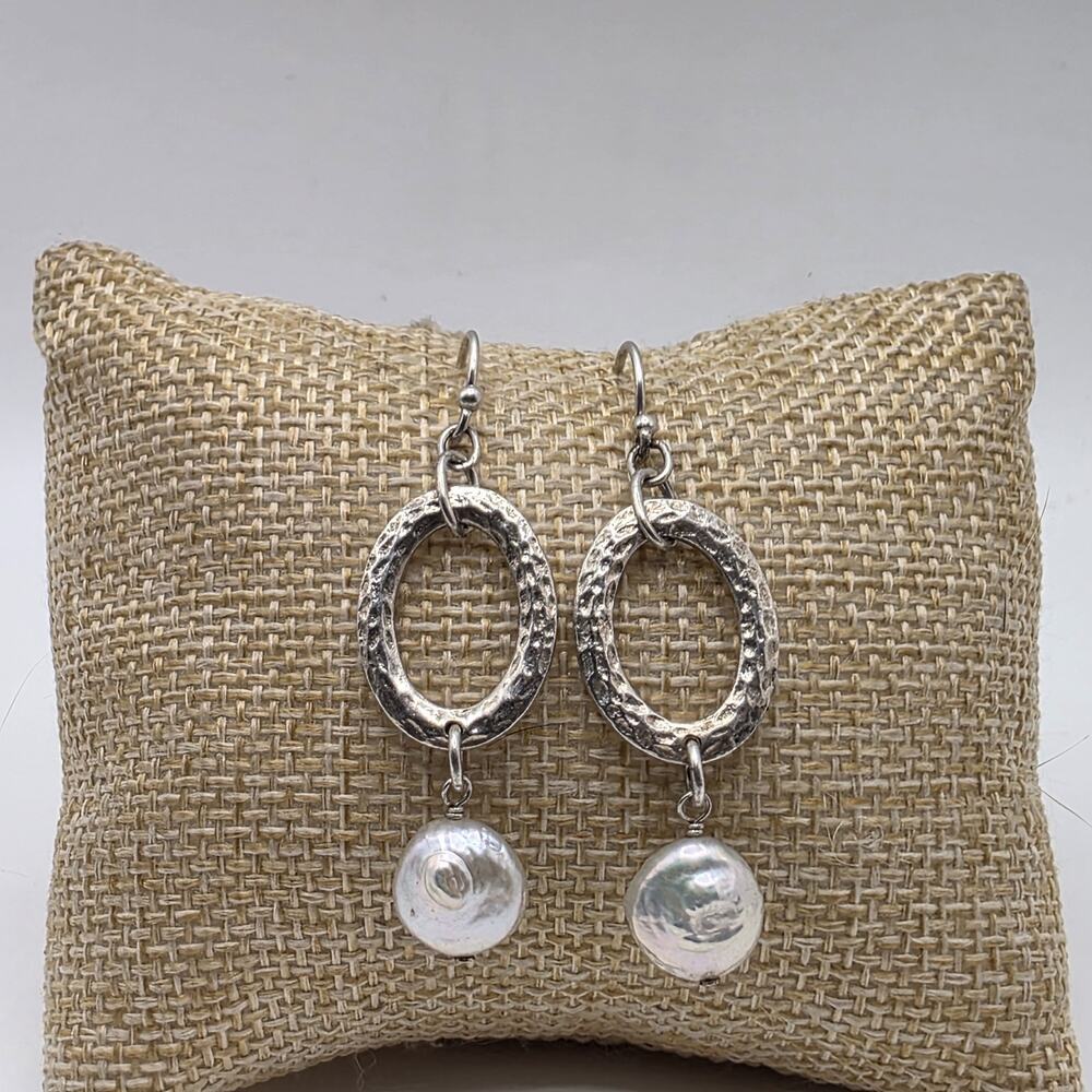 Retired Silpada Hammered Oval Sterling Silver Coin Pearl Dangle Earrings W1253